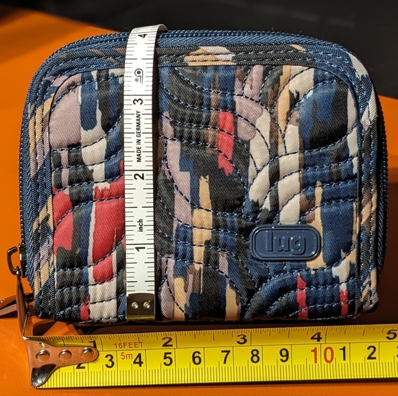 Lug Splits Compact RFID Wallet - Riverwalk Navy, LIKE NEW โจDISCONTINUED!โจ - Picture 6 of 8